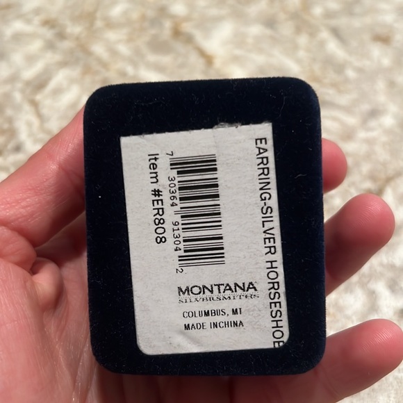 Montana Silversmith horse shoe earrings - Picture 6 of 6